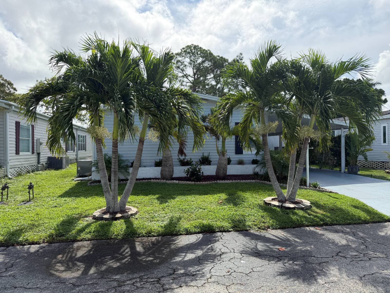 Manufactured home in Naples, FL 34110