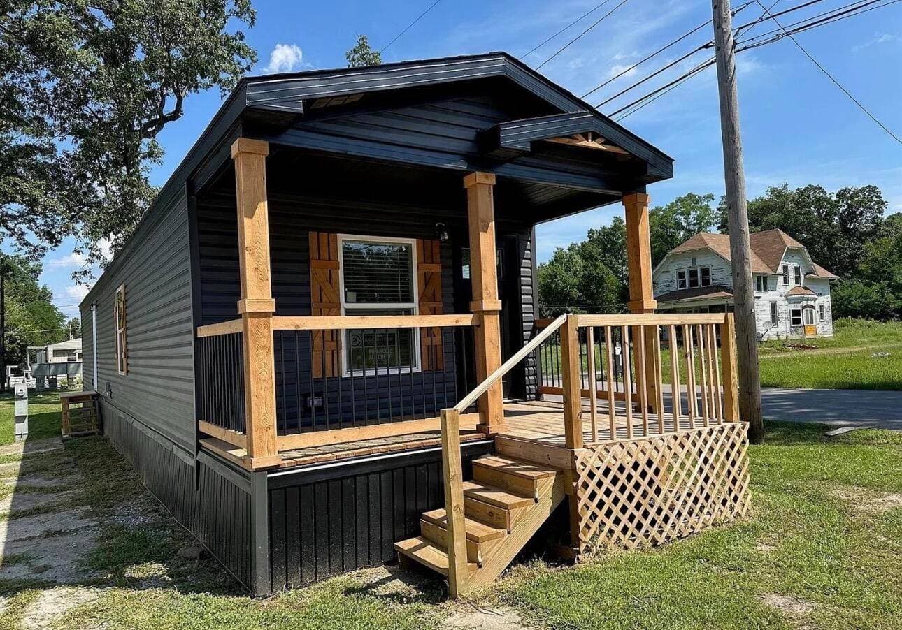 Manufactured home in Fort Wayne, IN 46803