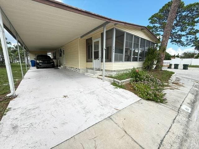 Manufactured home in Clearwater, FL 33760