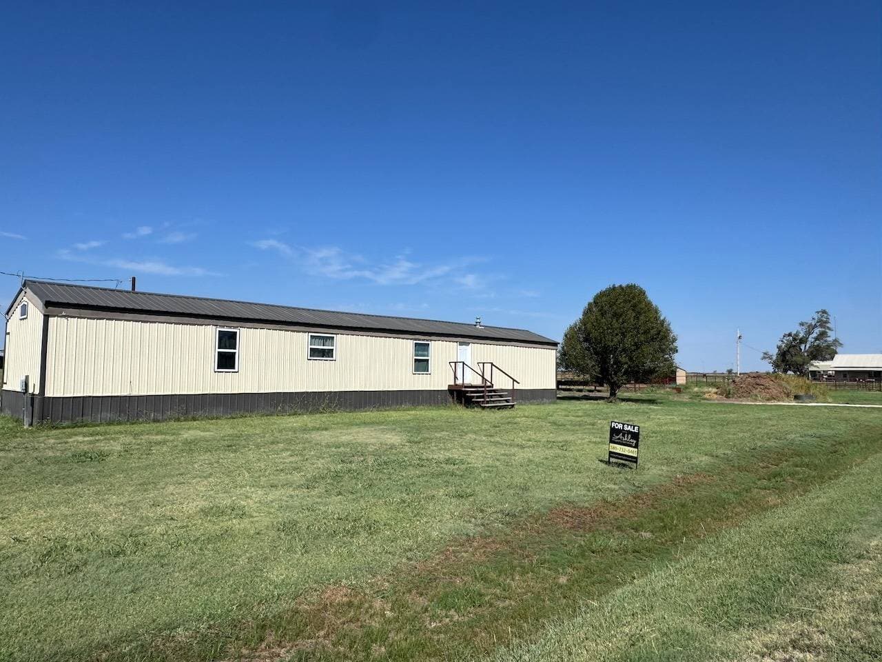 Manufactured home in Capron, OK 73717