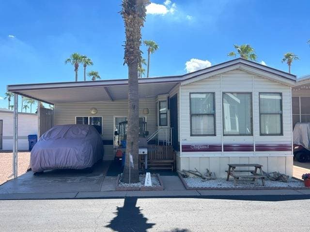 Manufactured home in Mesa, AZ 85213