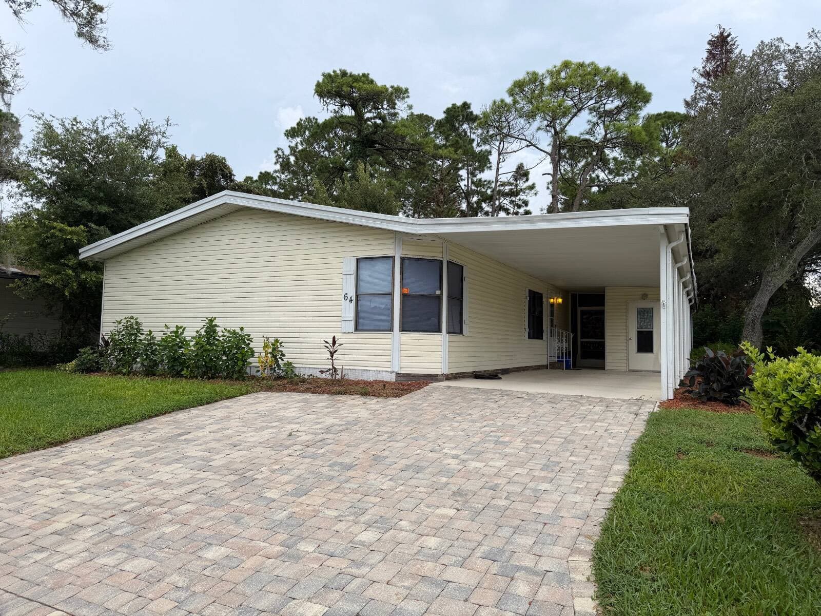 Manufactured home in Ormond Beach, FL 32174