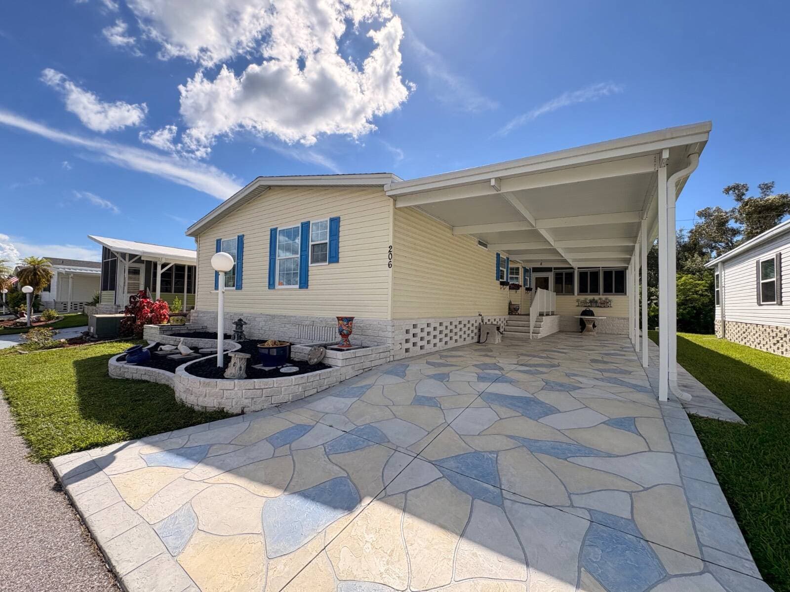 Manufactured home in Punta Gorda, FL 33950