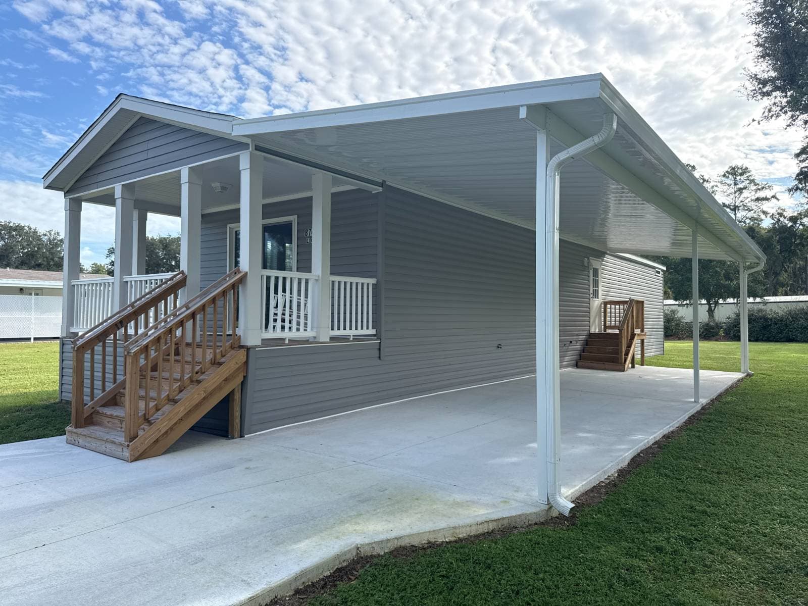 Manufactured home in Ocala, FL 34476