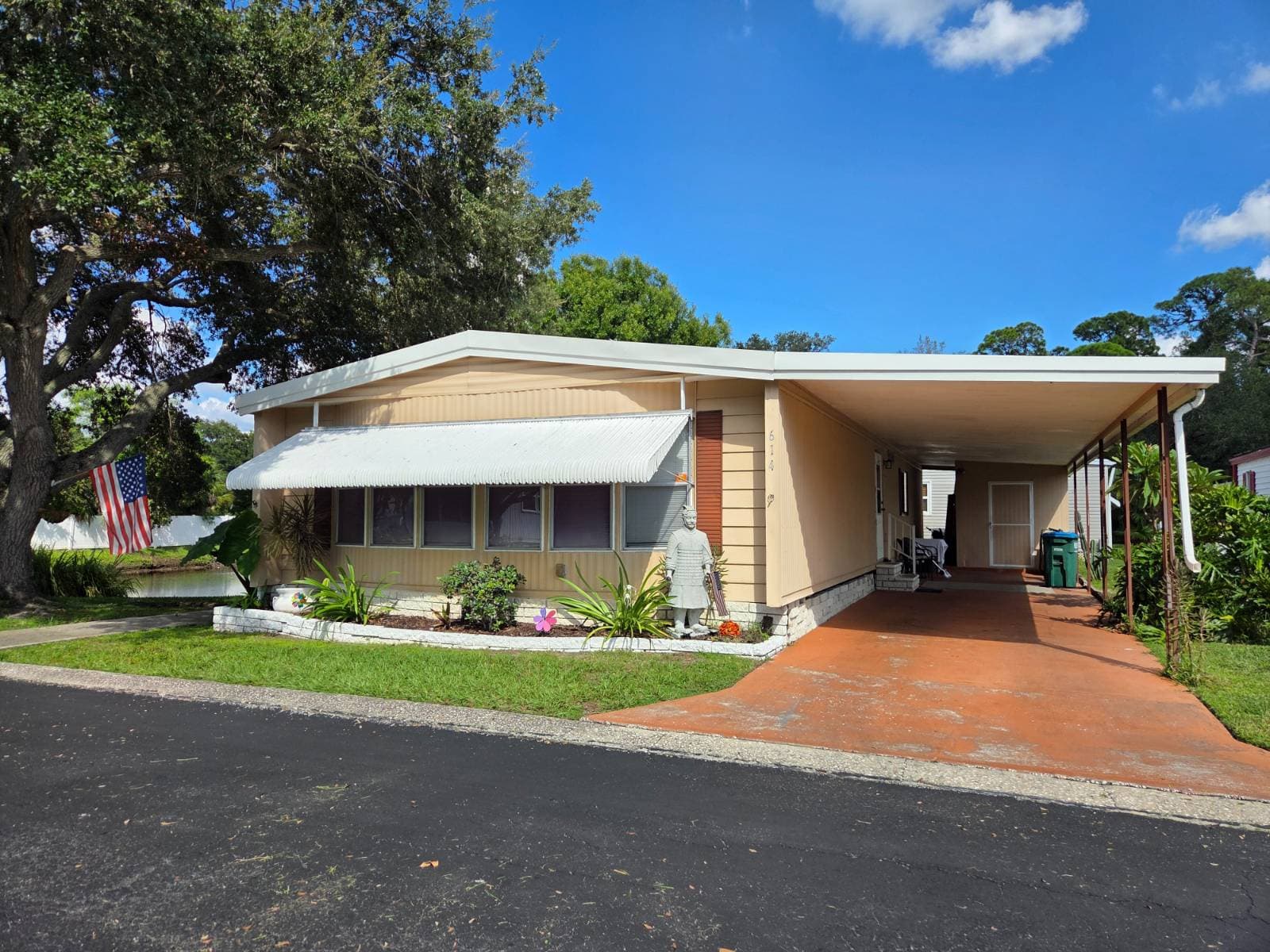 Manufactured home in Largo, FL 33771