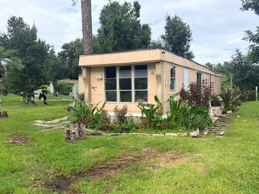 Manufactured home in Kissimmee, FL 34758