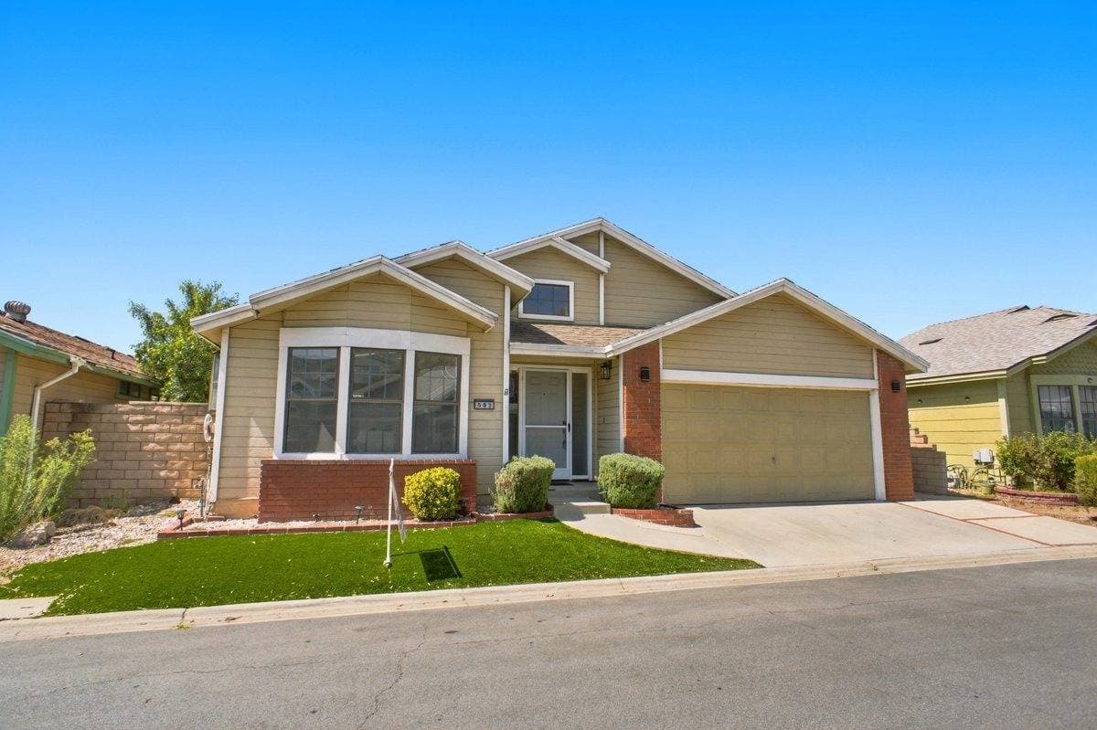 Manufactured home in Sylmar, CA 91342