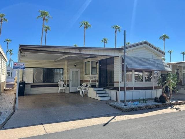 Manufactured home in Mesa, AZ 85205