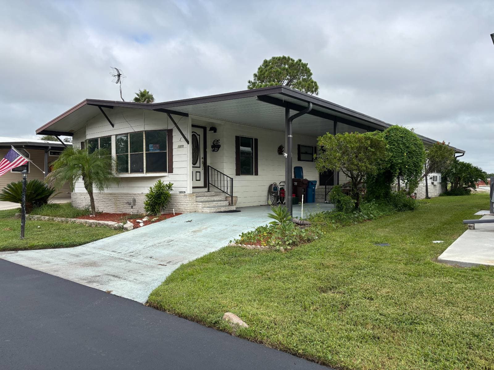 Manufactured home in Lake Wales, FL 33859