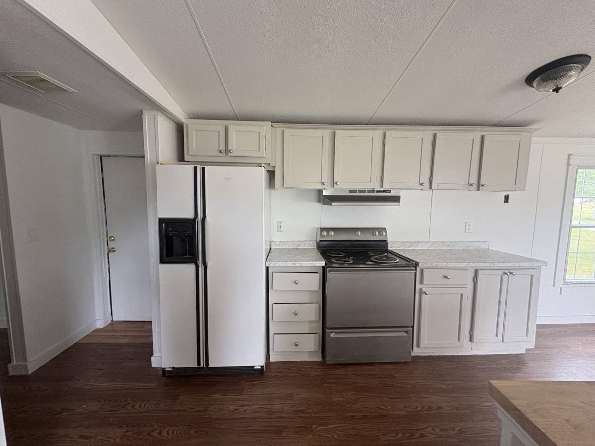 Manufactured home in Gulfport, MS 39503