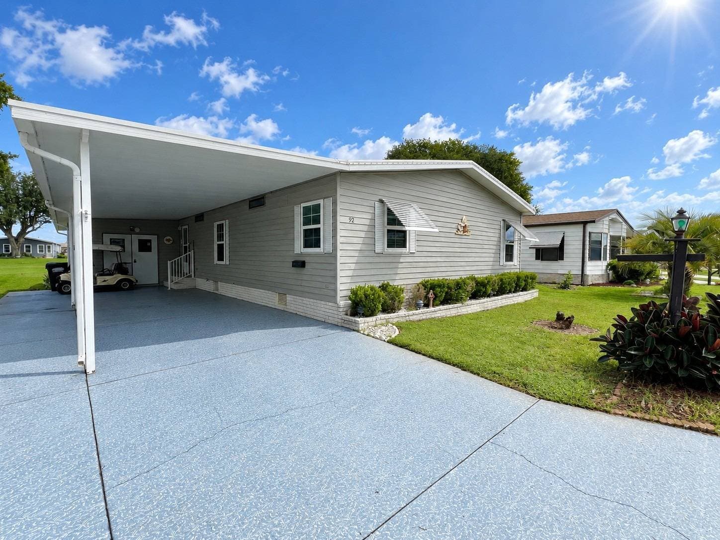 Manufactured home in Winter Haven, FL 33881