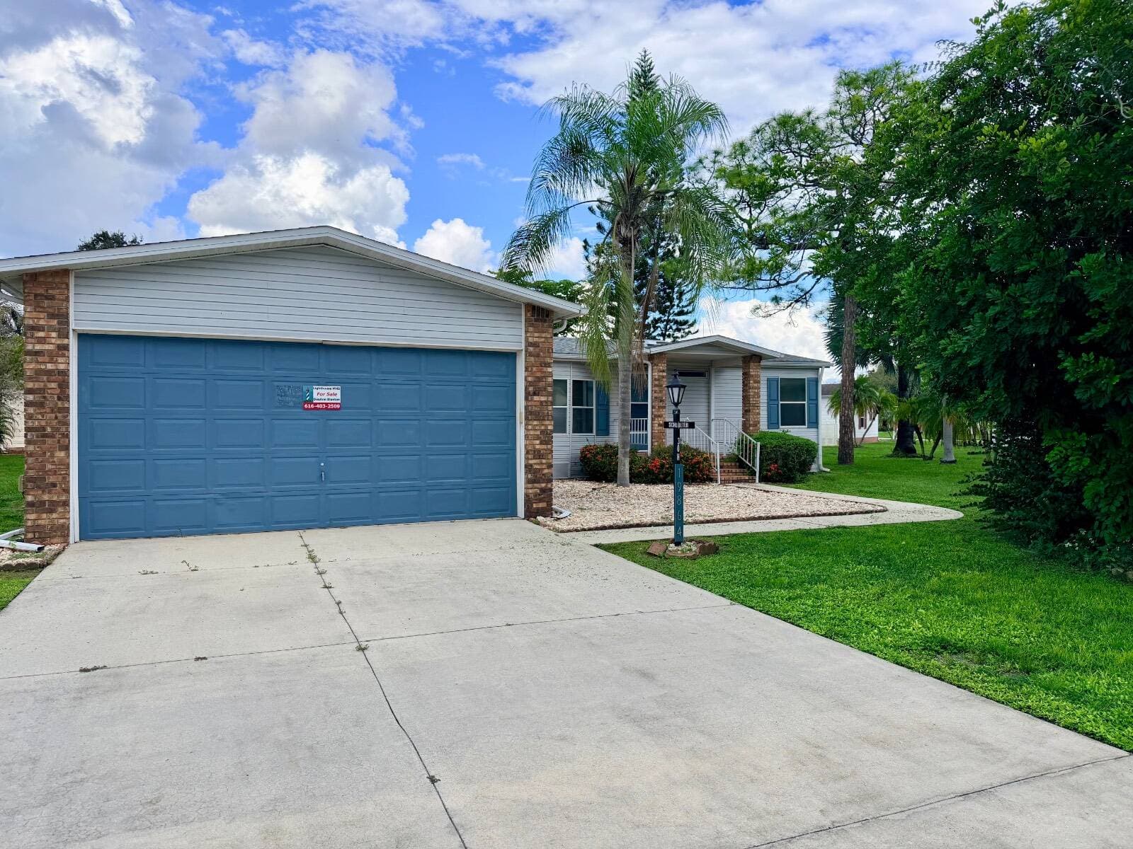 Manufactured home in North Fort Myers, FL 33903
