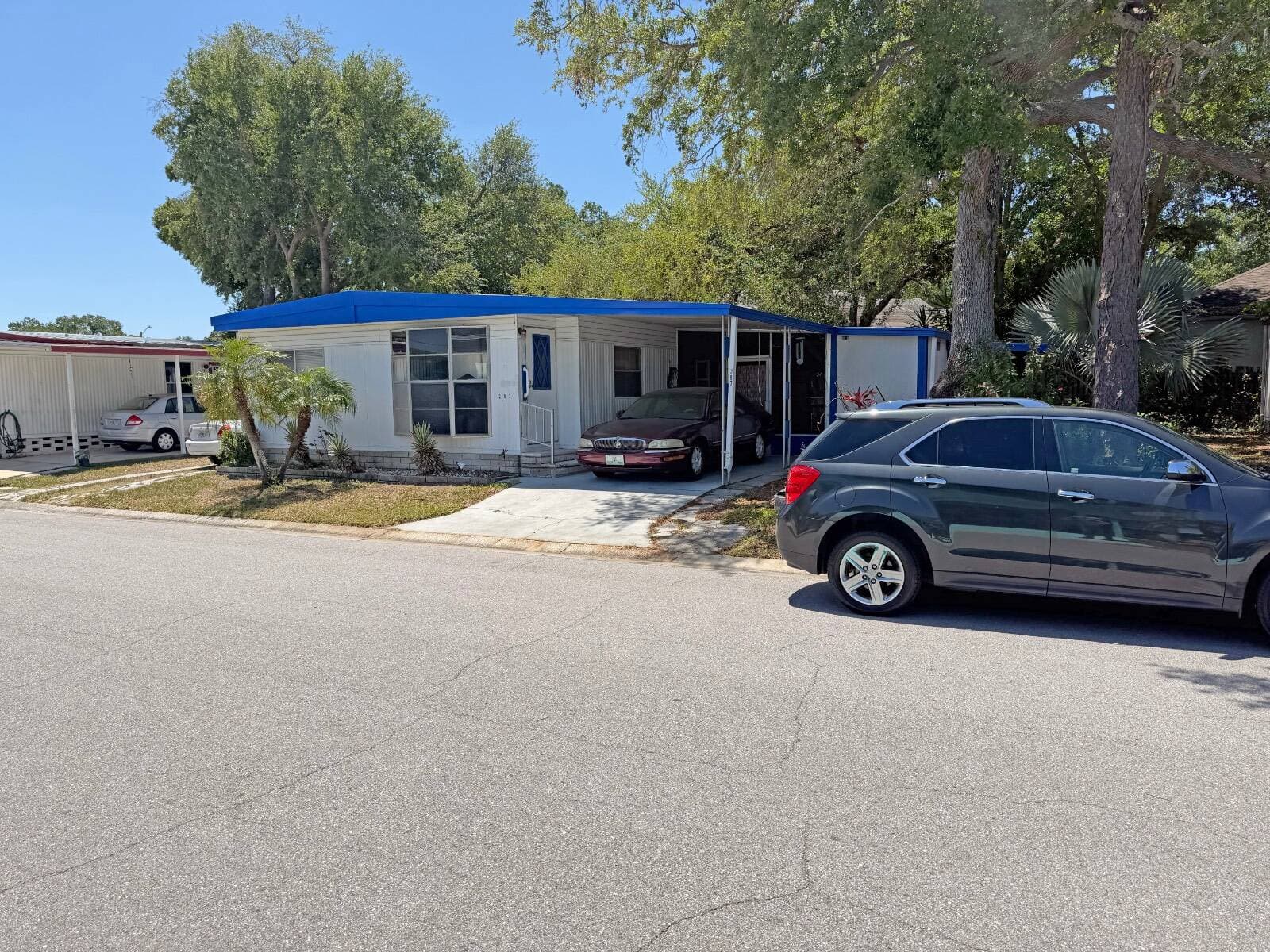 Manufactured home in Largo, FL 33771