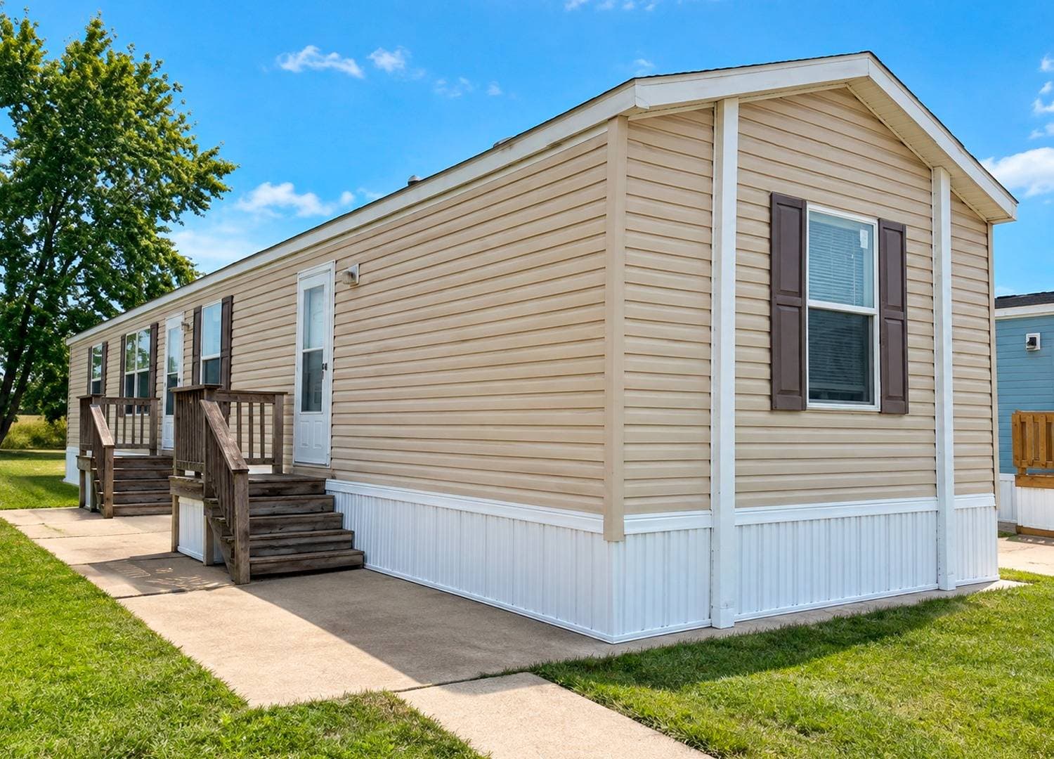Manufactured home in Lake Station, IN 46405