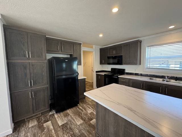 Manufactured home in Gardner, KS 66030