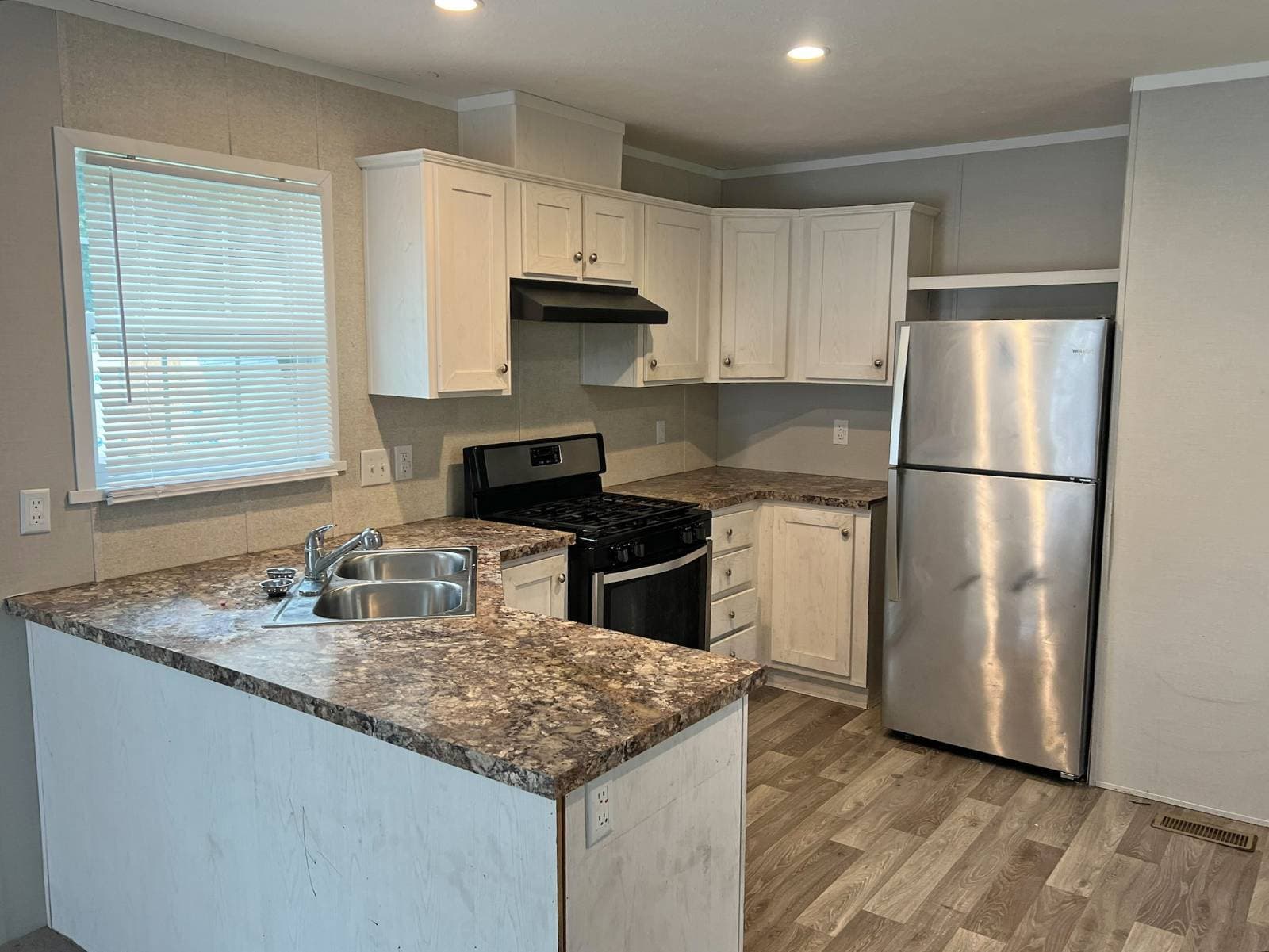 Manufactured home in Storm Lake, IA 50588