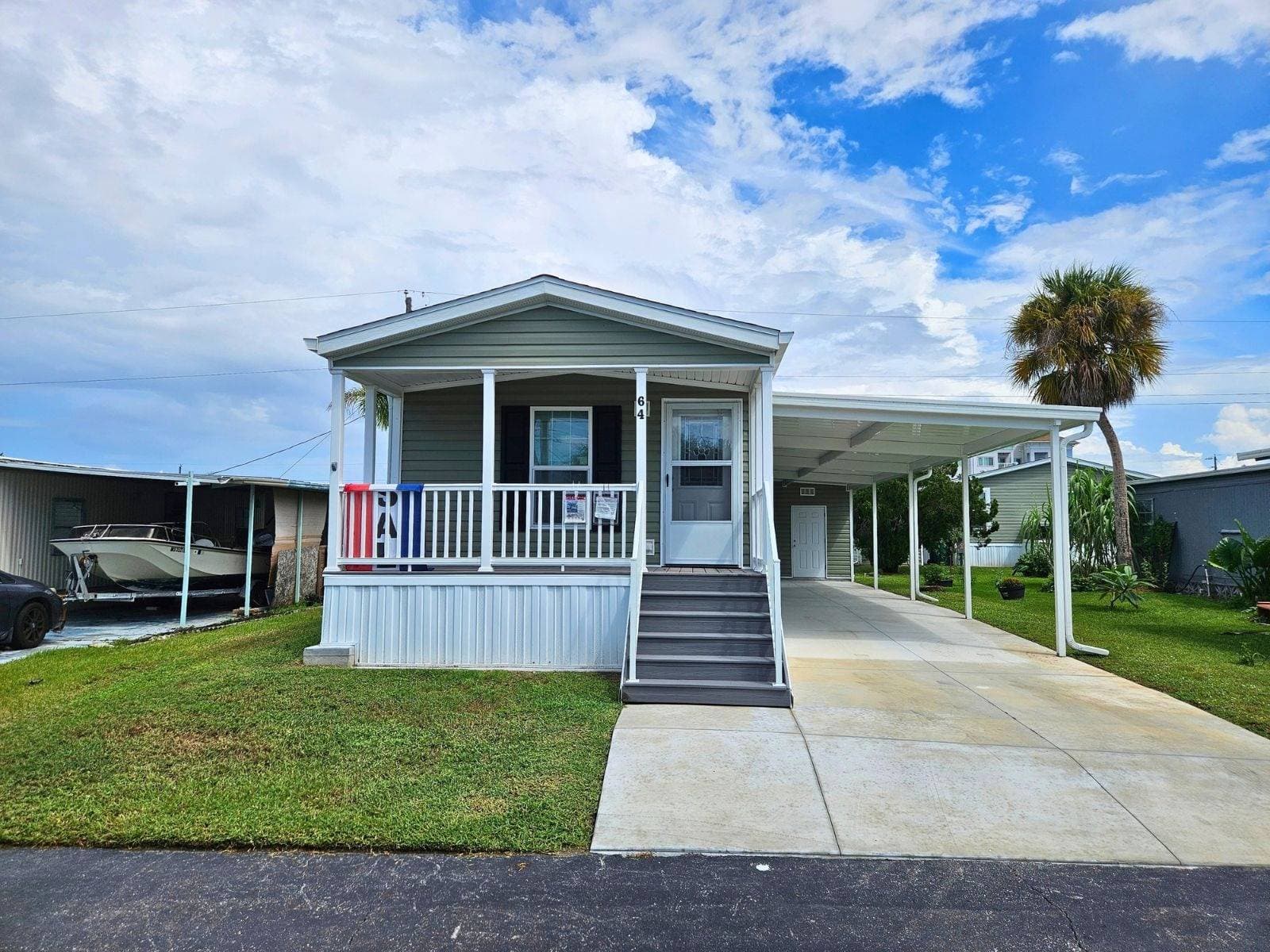 Manufactured home in Palmetto, FL 34221