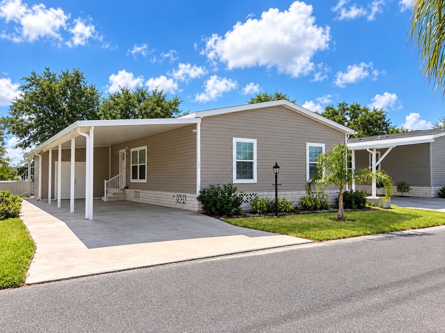 Manufactured home in Winter Haven, FL 33881