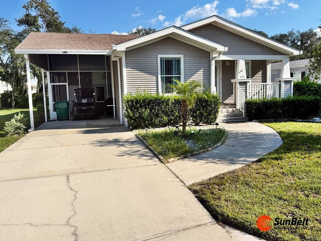 Manufactured home in Leesburg, FL 34788