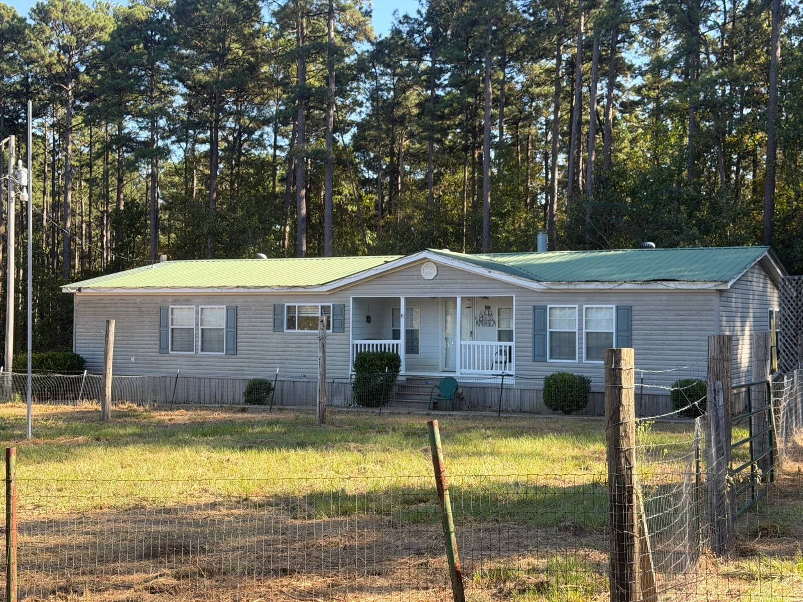 Manufactured home in Waldo, AR 71770