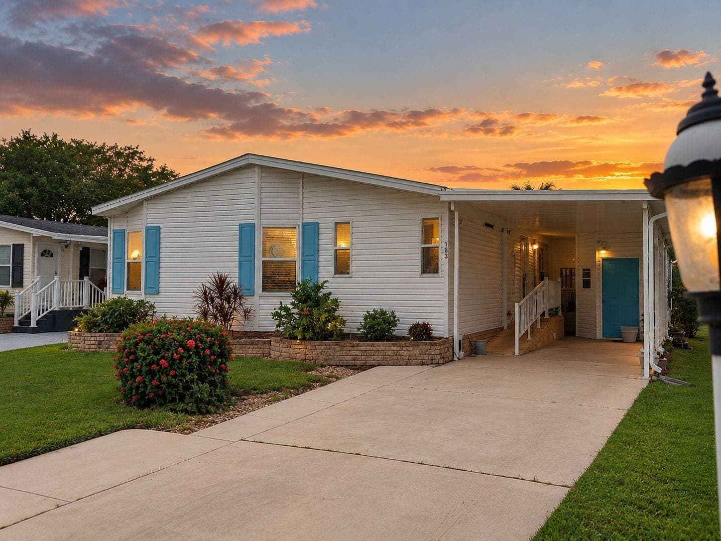 Manufactured home in Parrish, FL 34219