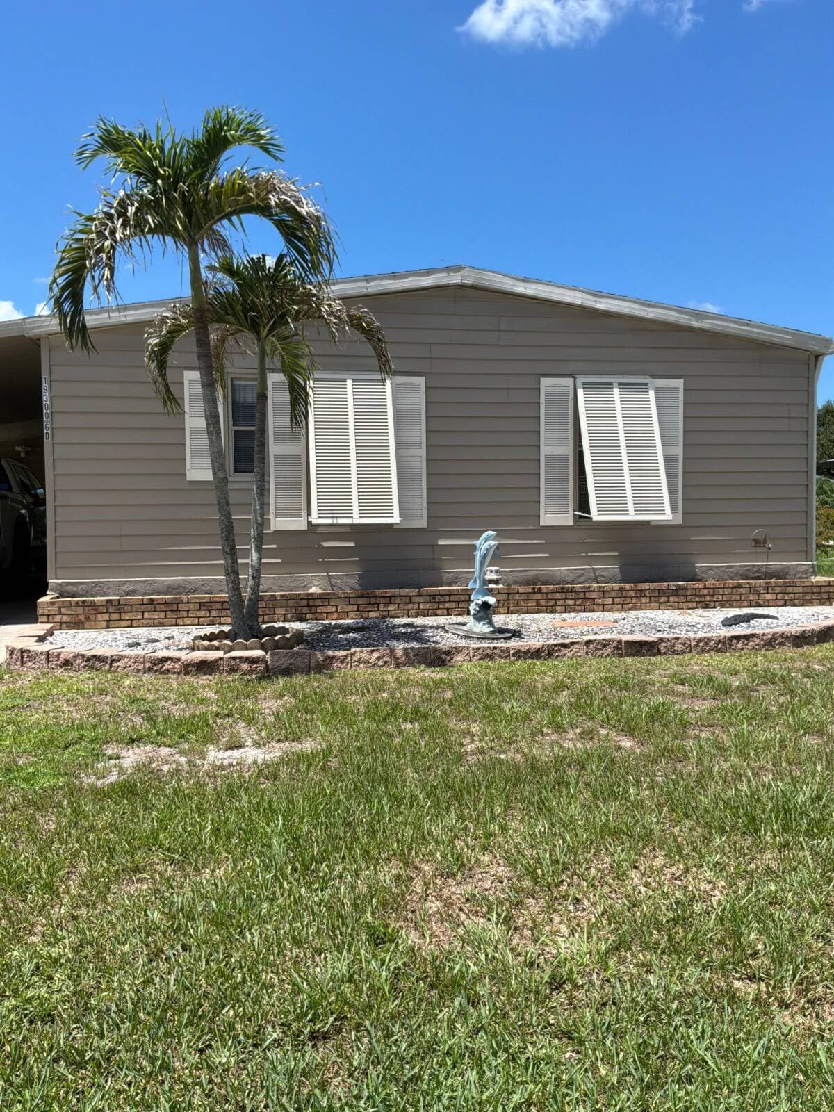 Manufactured home in North Ft Myers, FL 33903
