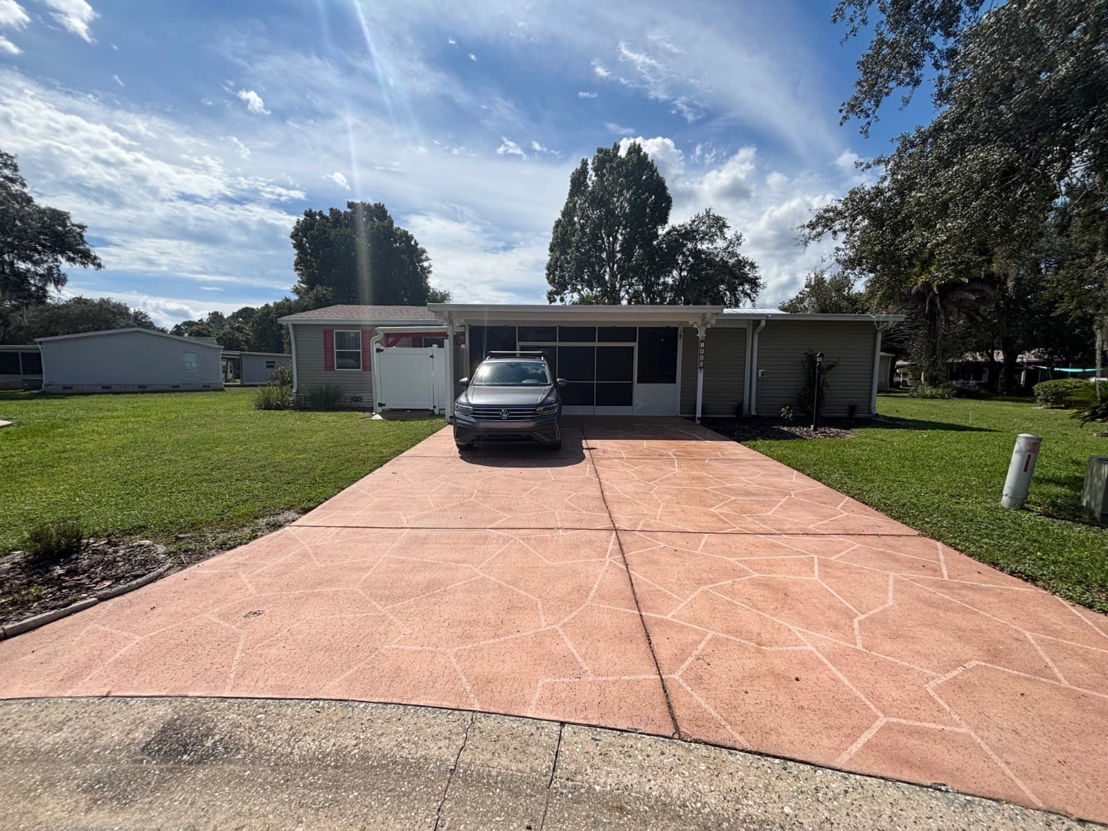 Manufactured home in GRAND ISLAND, FL 32735