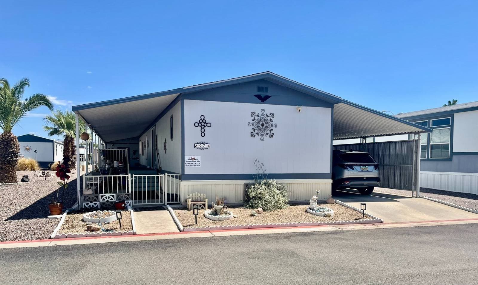 Manufactured home in Mesa, AZ 85208