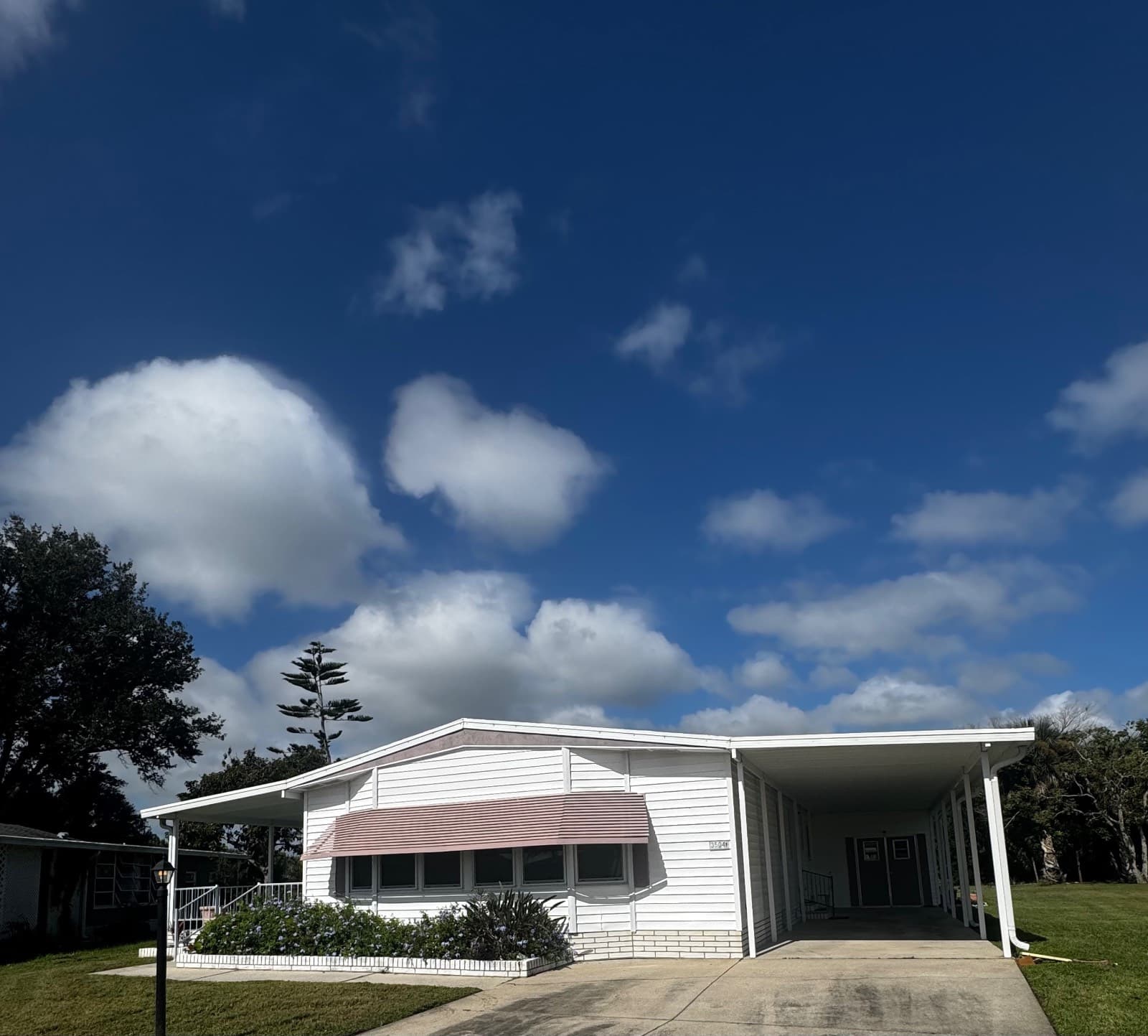 Manufactured home in Melbourne, FL 32904