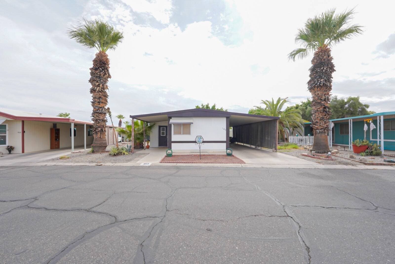 Manufactured home in Yuma, AZ 85365