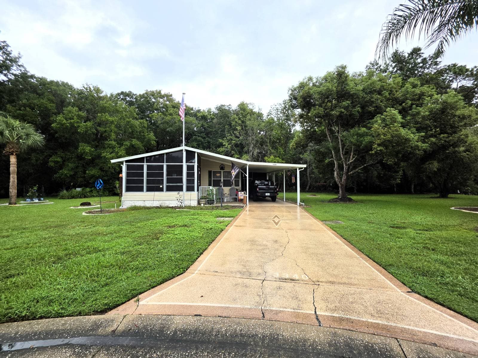 Manufactured home in Spring Hill, FL 34607