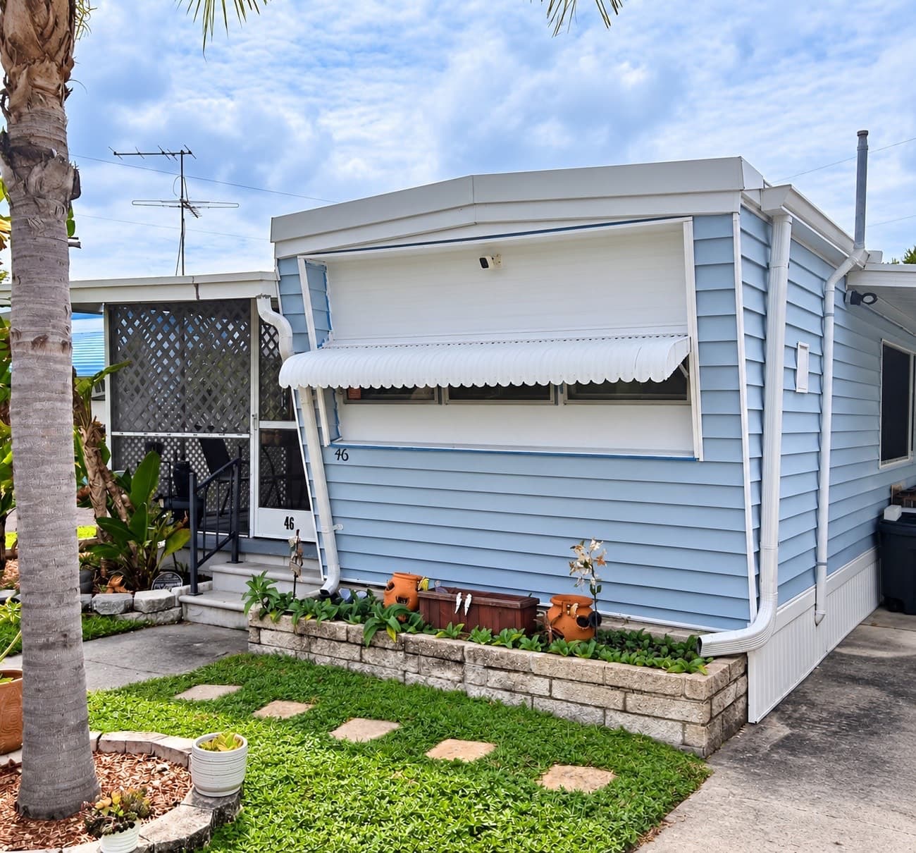 Manufactured home in St Pete, FL 33714