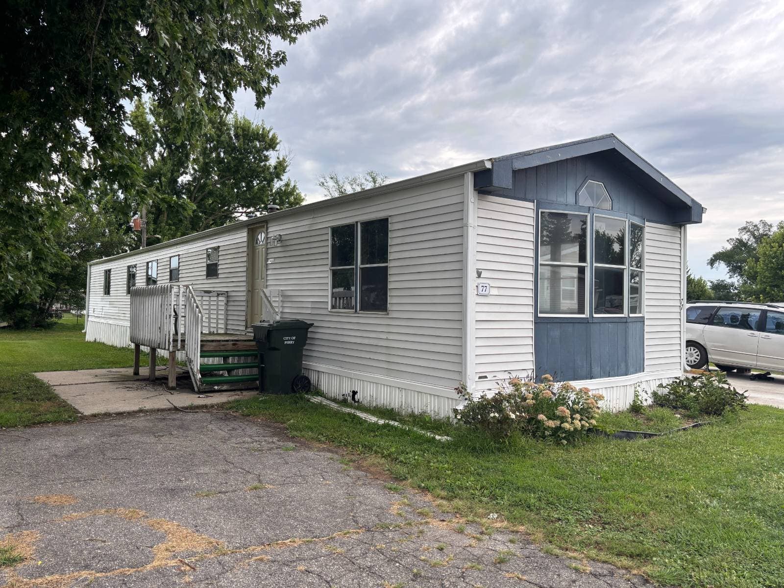 Manufactured home in Perry, IA 50220