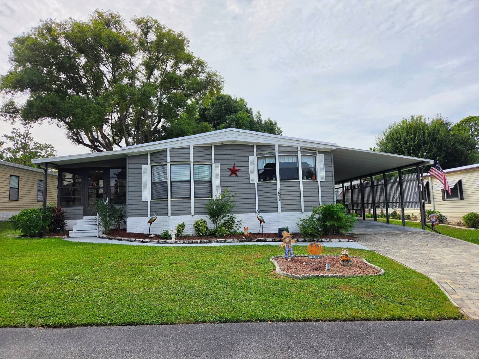 Manufactured home in Lakeland, FL 33810