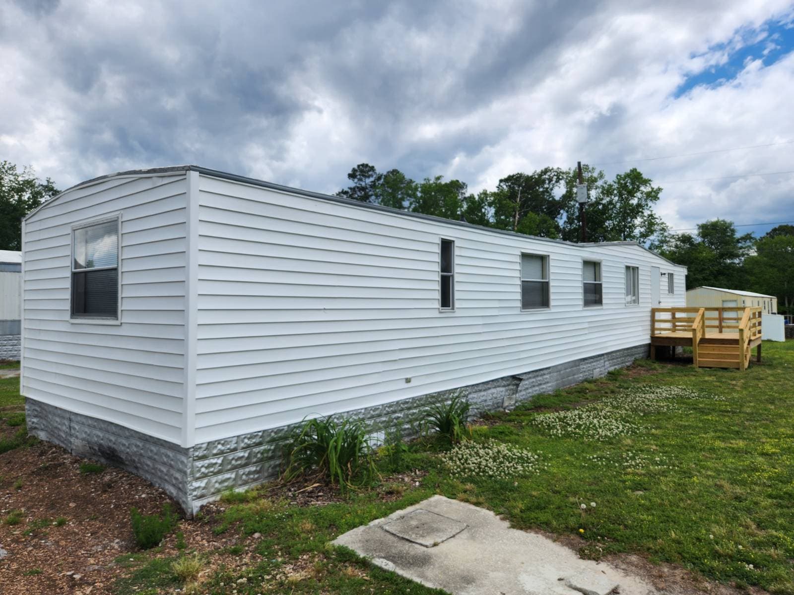 Manufactured home in Jacksonville, NC 28540