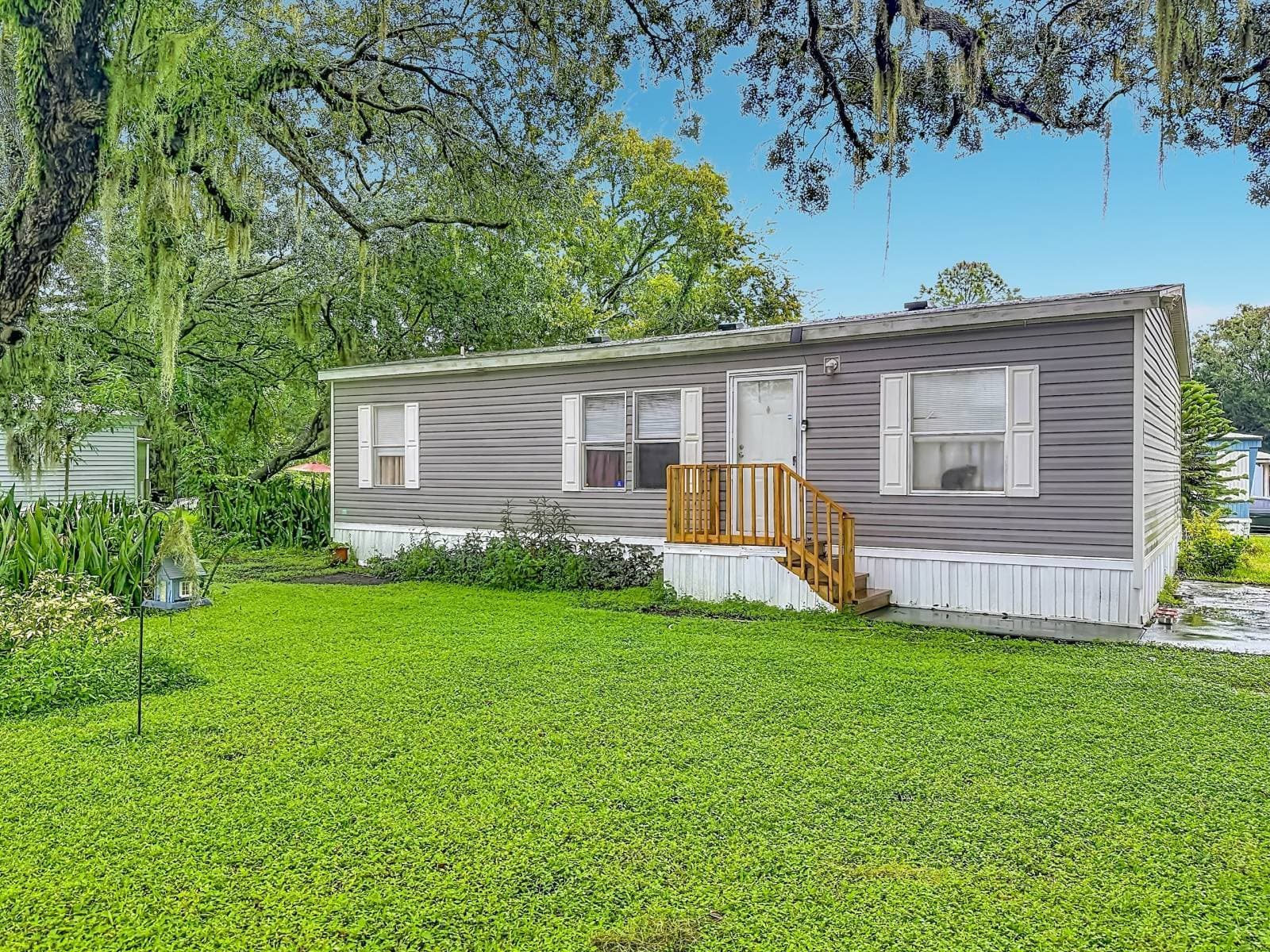 Manufactured home in Tampa, FL 33610