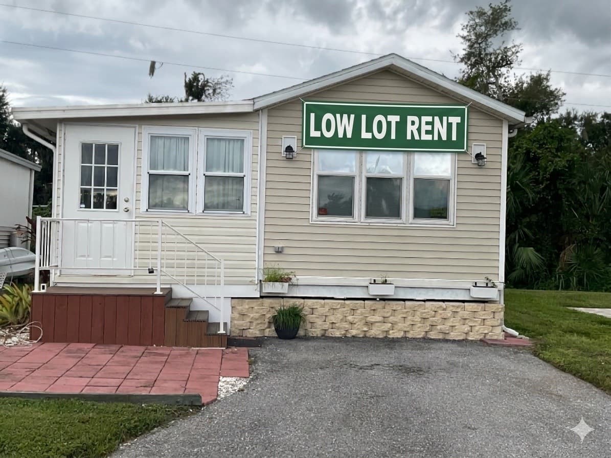 Manufactured home in Palmetto, FL 34221