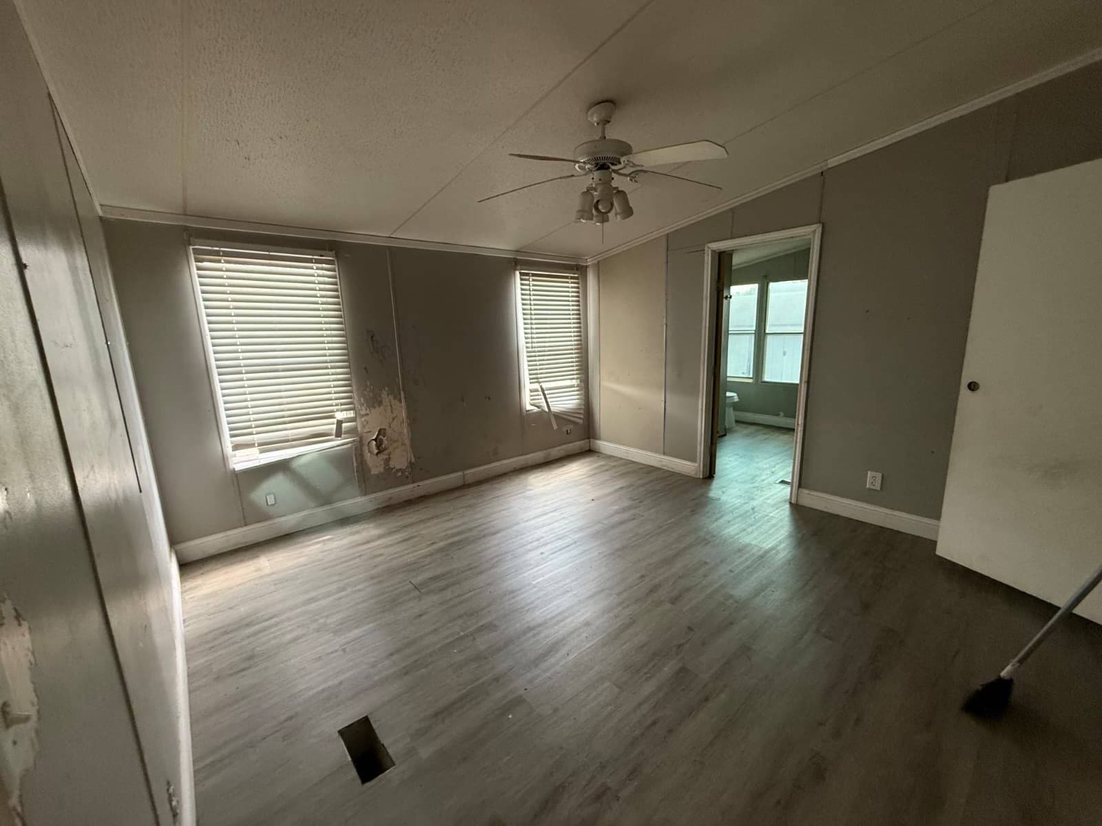 Manufactured home in Mansfield, TX 76063