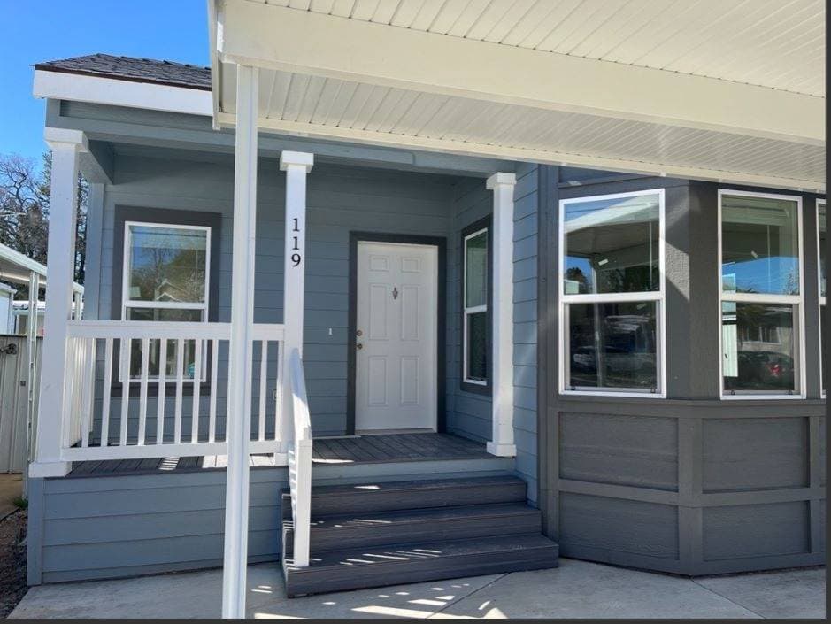Manufactured home in Aubrn, CA 95603