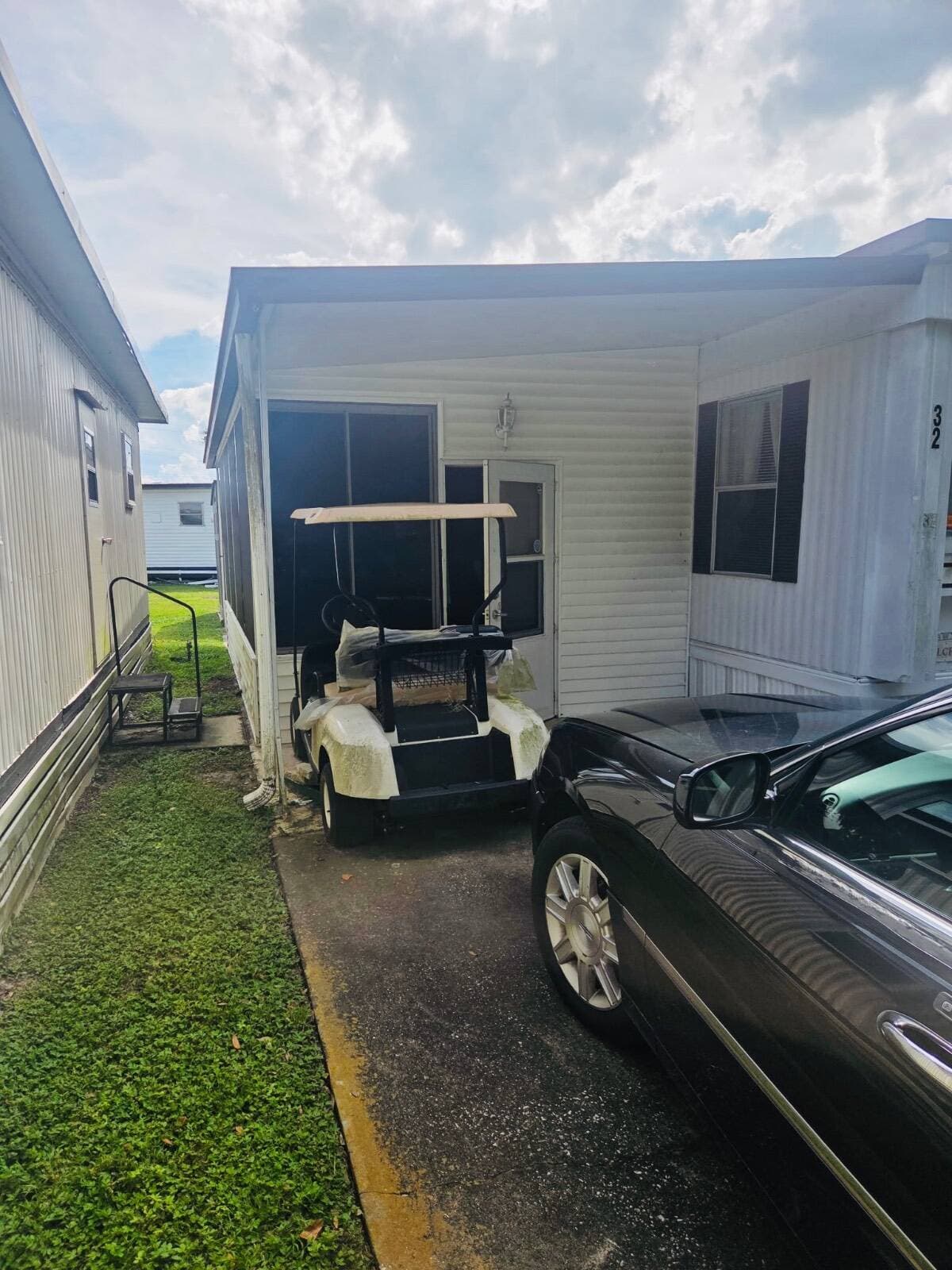 Manufactured home in ZEPHYRHILLs, FL 33542