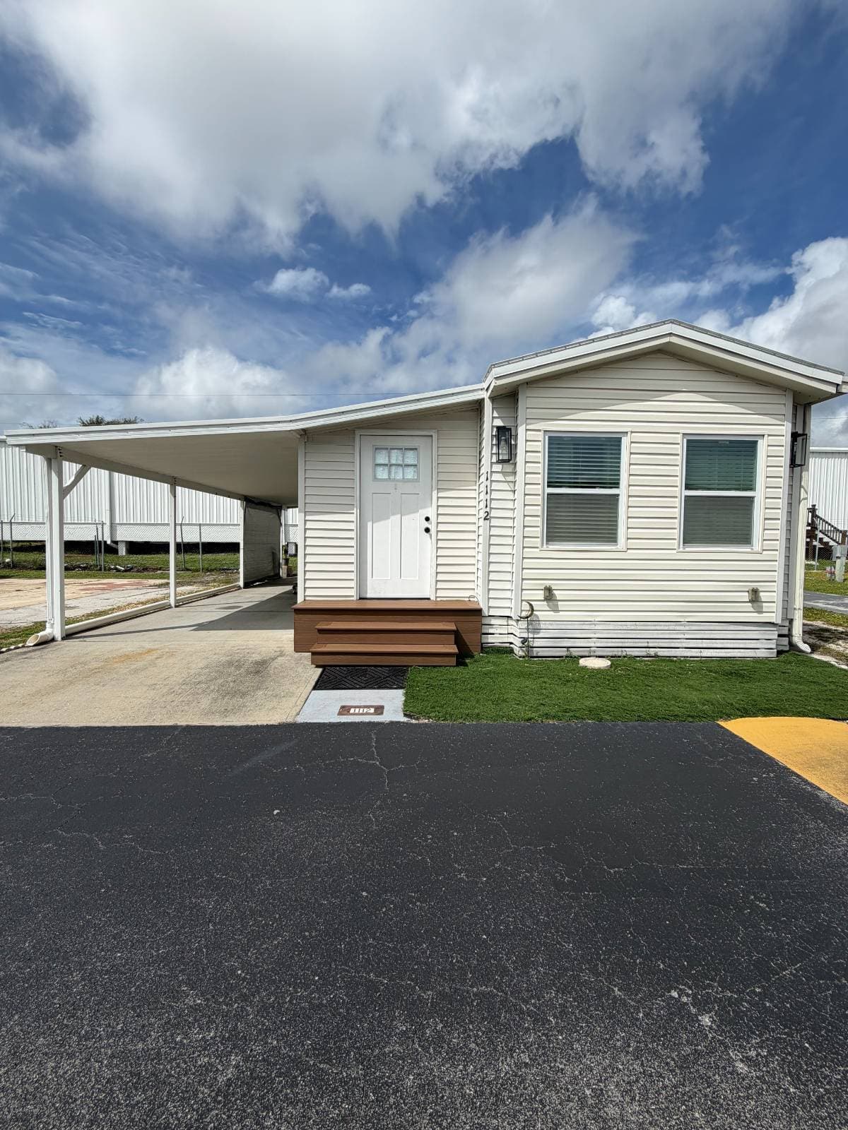 Manufactured home in Clearwater, FL 33764