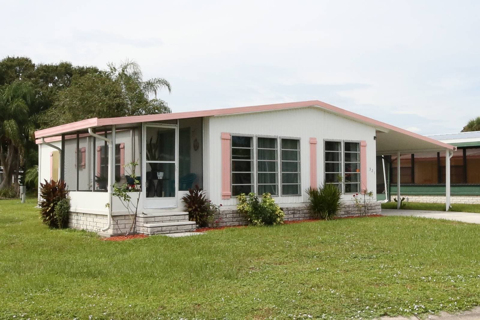 Manufactured home in VERO BEACH, FL 32966