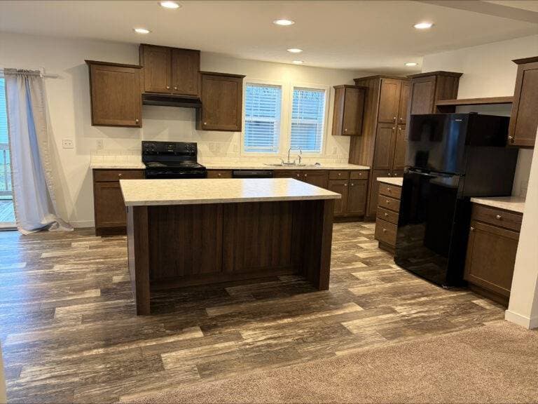 Manufactured home in Gardner, KS 66030