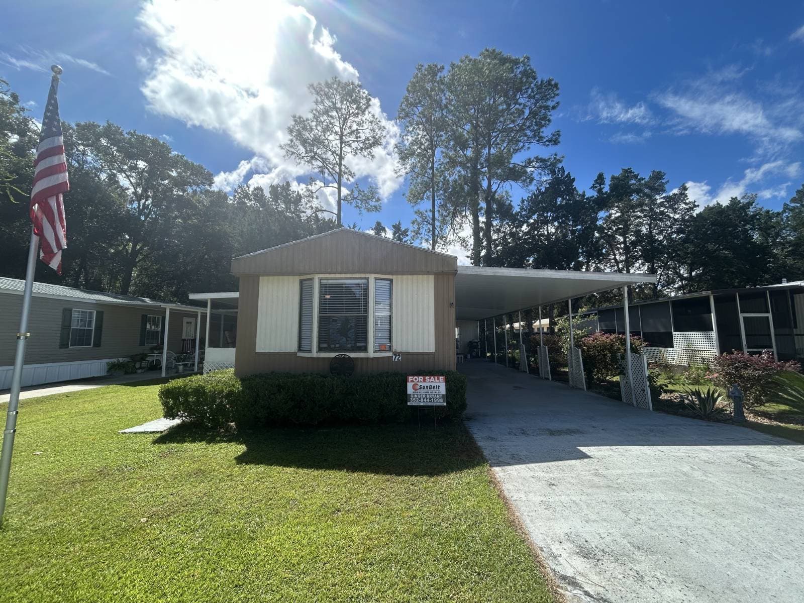 Manufactured home in Ocala, FL 34479