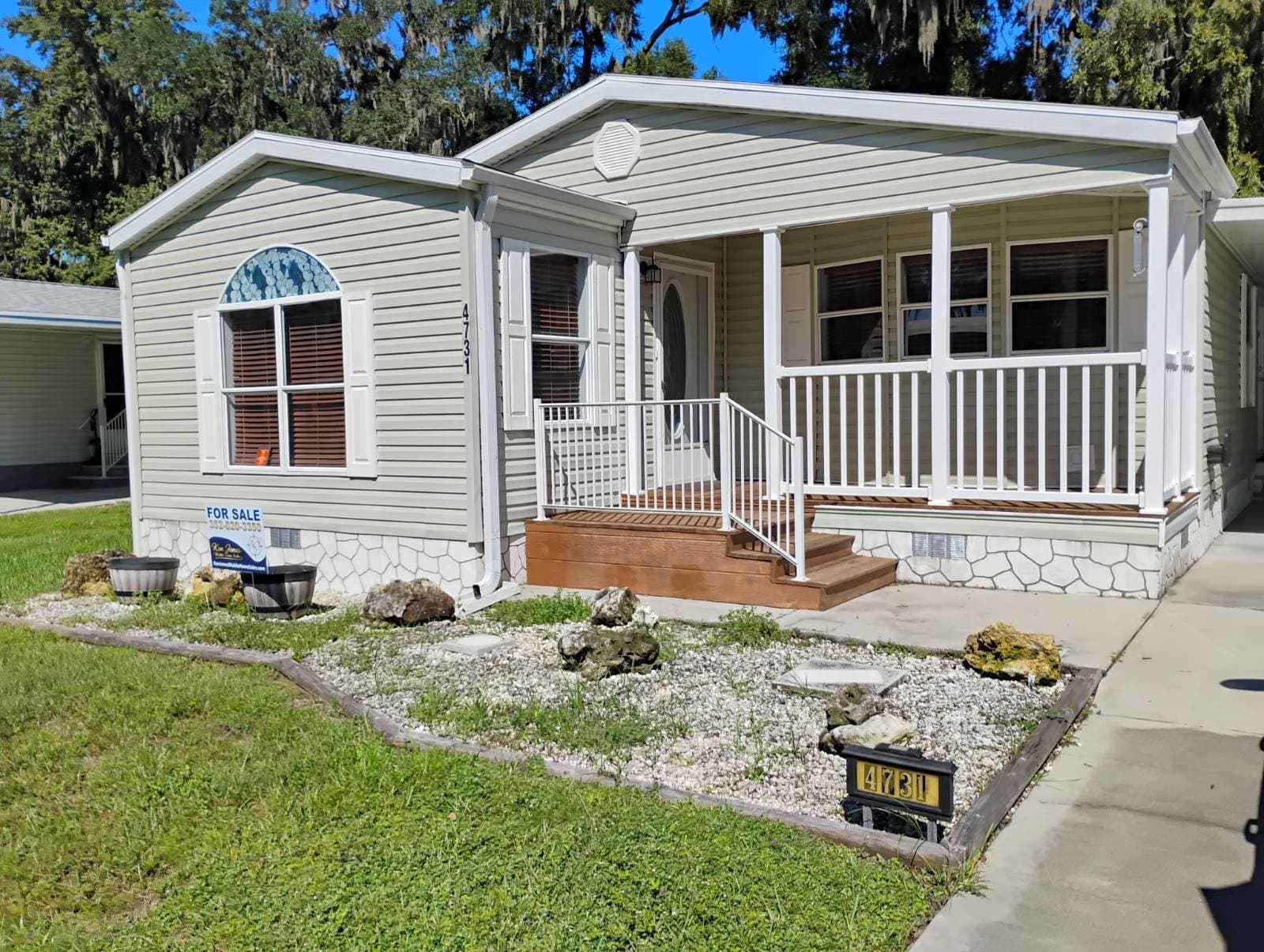 Manufactured home in Ocala, FL 34482
