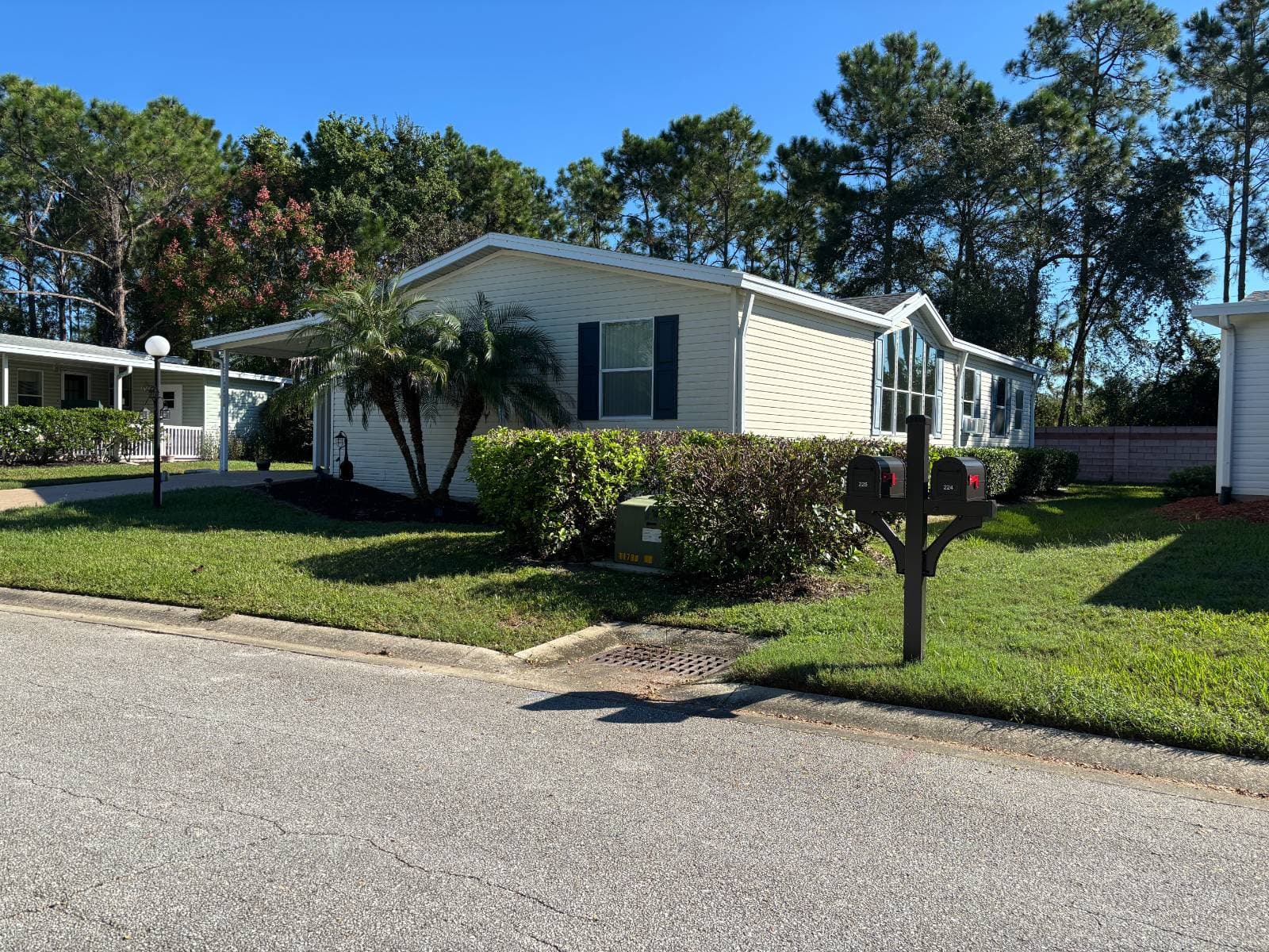 Manufactured home in Ormond Beach, FL 32174