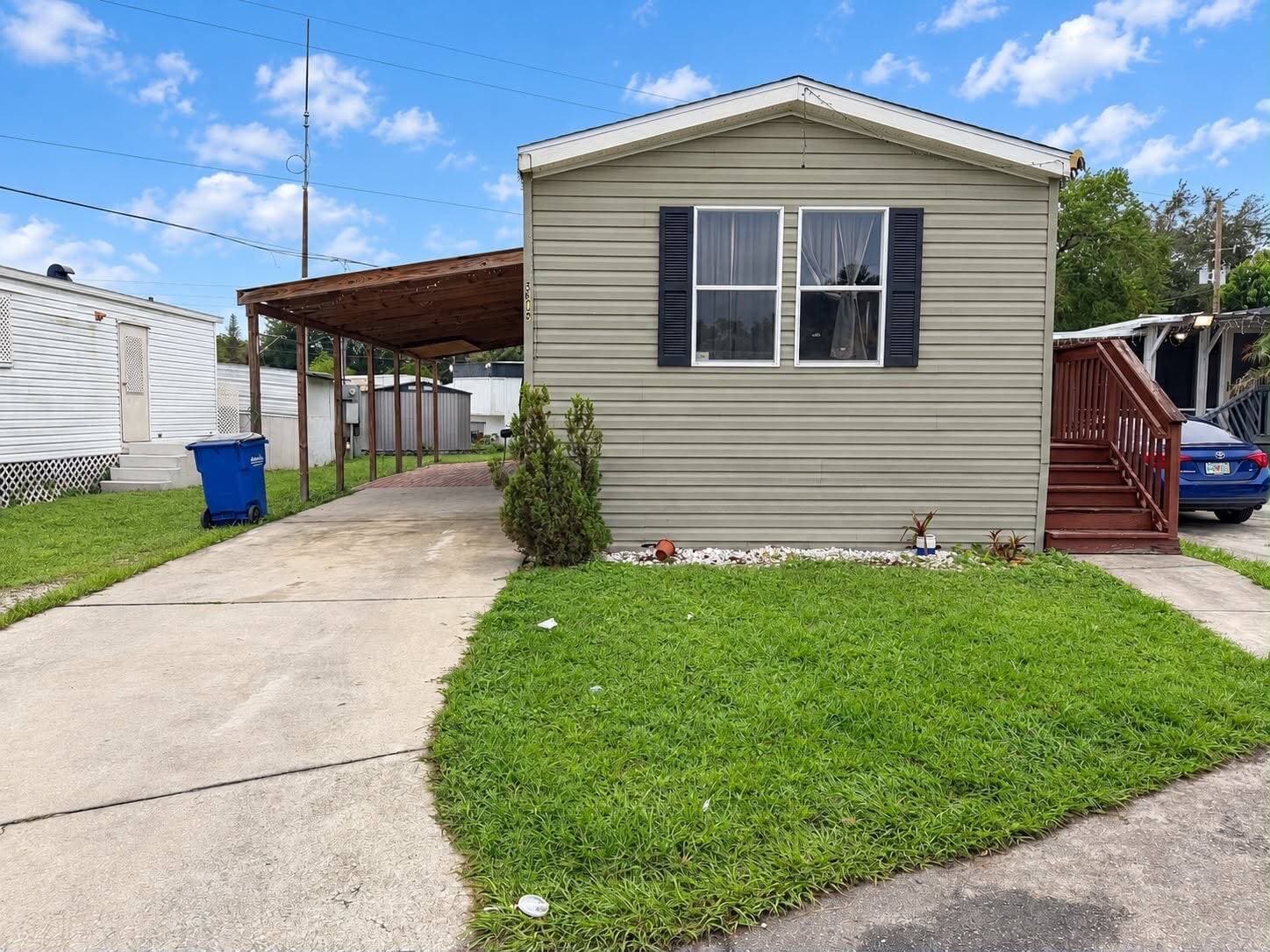 Manufactured home in Orlando, FL 32812