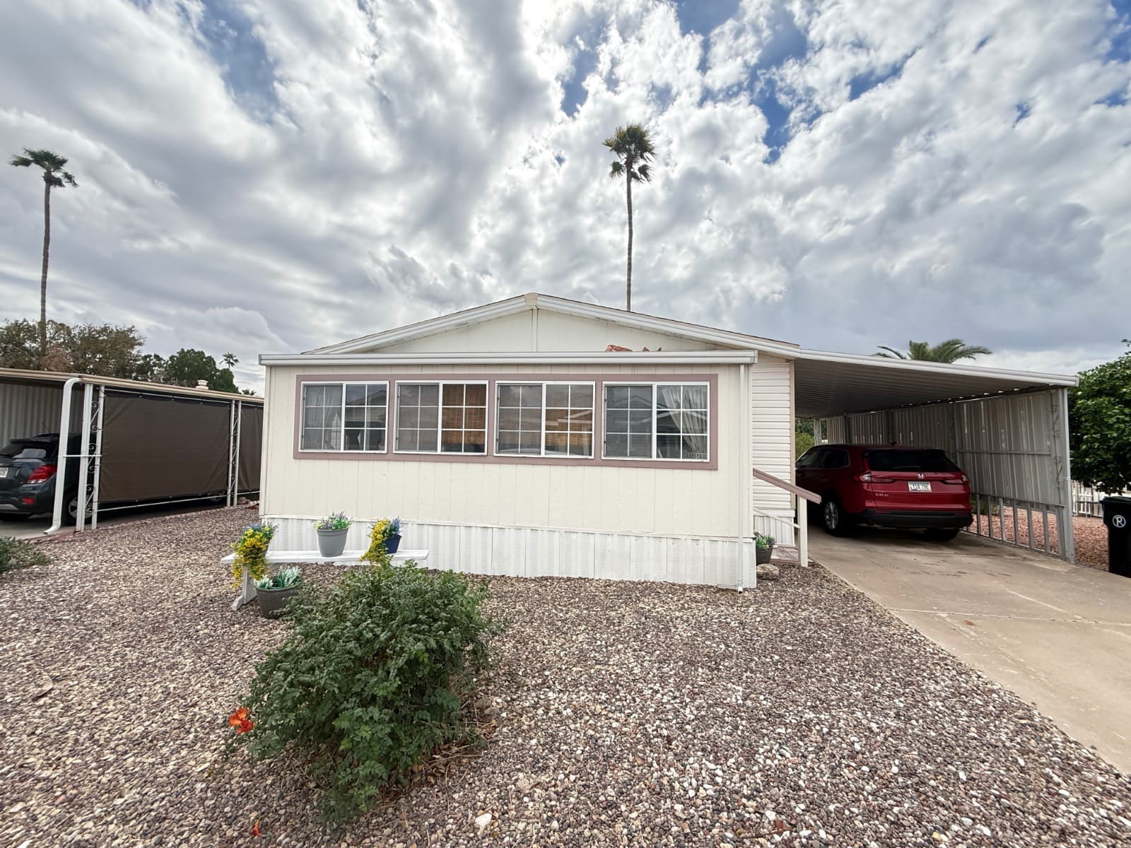 Manufactured home in Mesa, AZ 85206