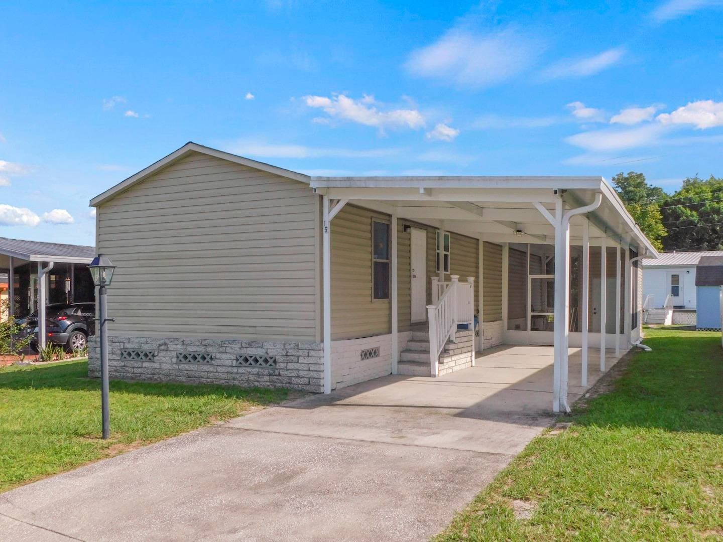 Manufactured home in Lakeland, FL 33809