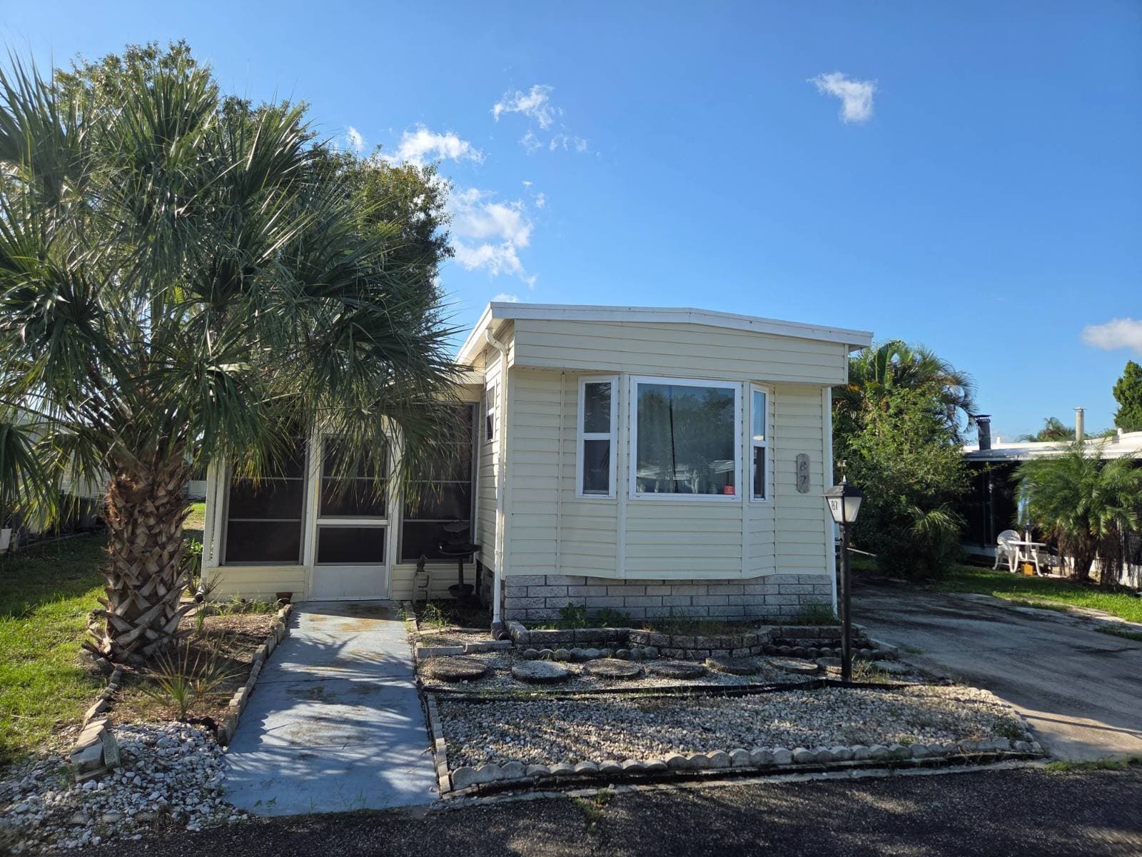 Manufactured home in Riverview, FL 34221